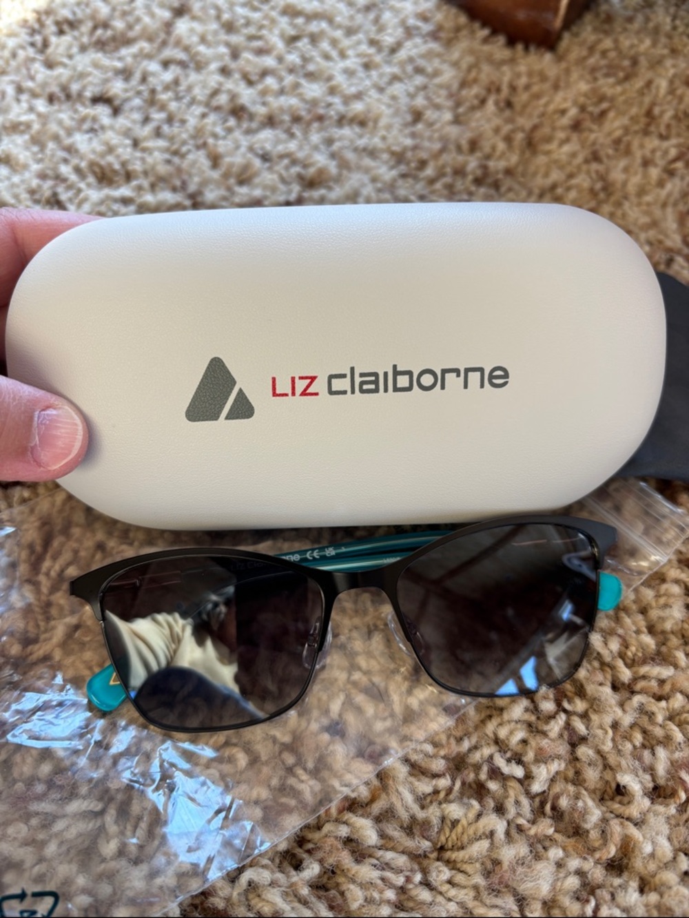 Women’s Liz Claiborne sunglasses 
L 580/S 0003 9O